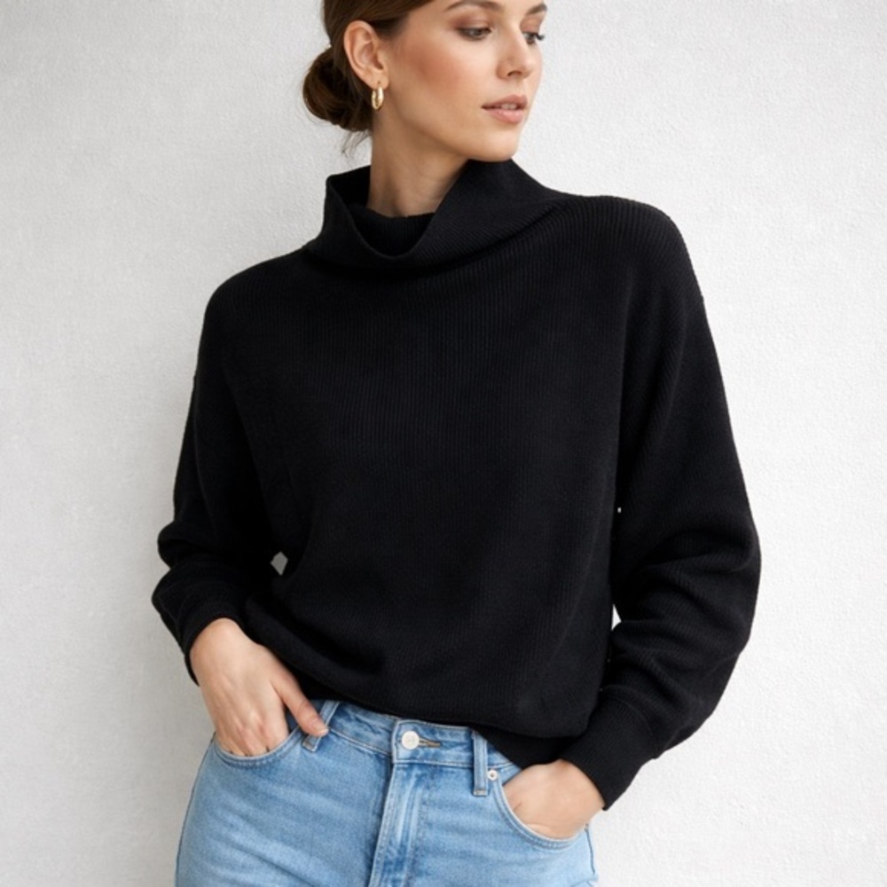 💥SALE💥 Wilfred Wool Relaxed Long Sleeve Black Sweater M